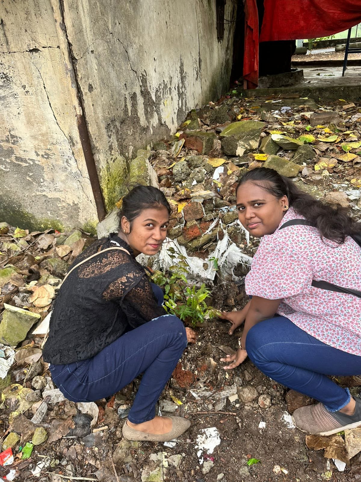 Chembur Karnataka Night College Sharing and Caring